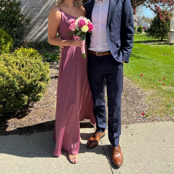 Size 4 chianti satin one-shoulder bridesmaid dress davids bridal STYLE# F20099 - Picture 2 of 4